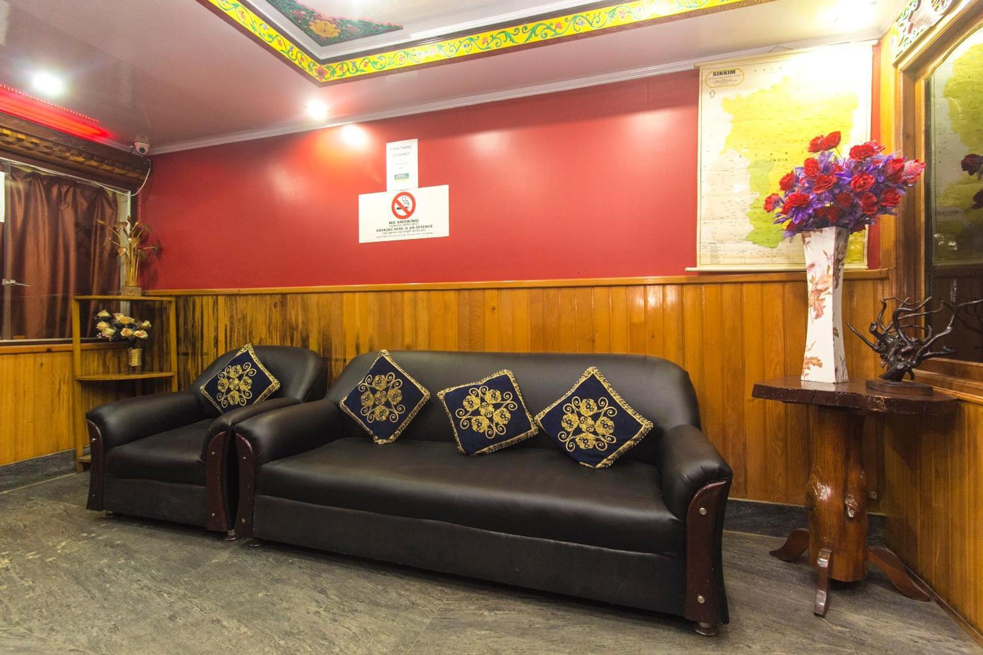Capital O Pema Thang Residency กังต็อก ภายนอก รูปภาพ